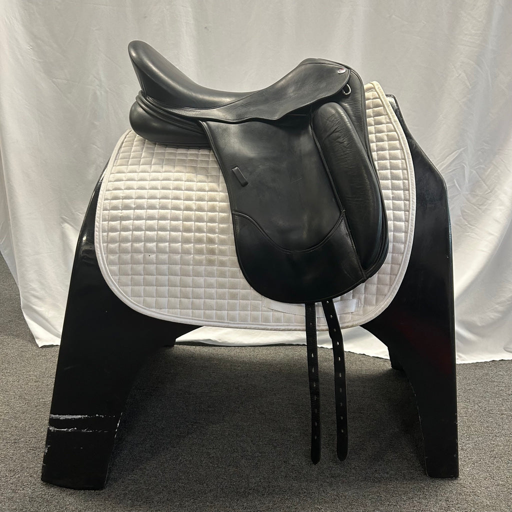 Used Dressage Connection 18" Dressage Saddle