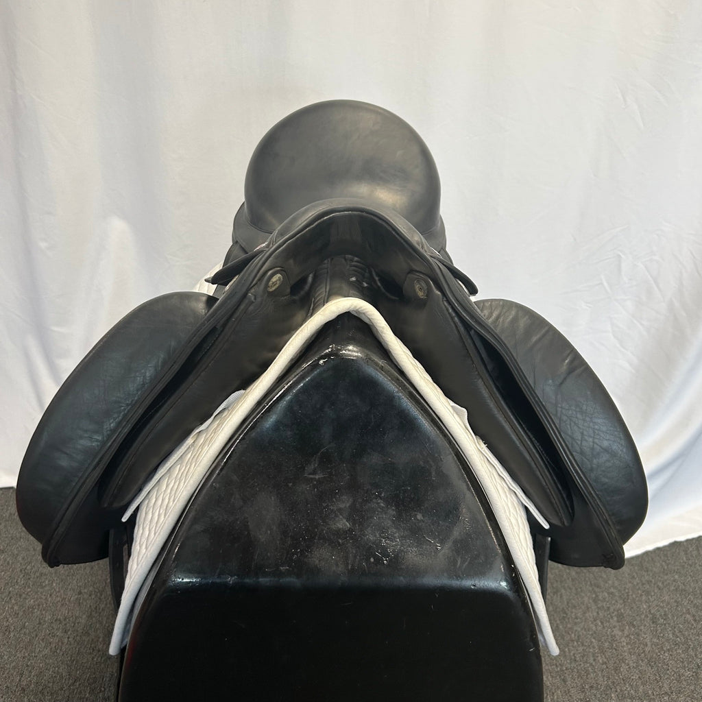 Used Dressage Connection 18" Dressage Saddle