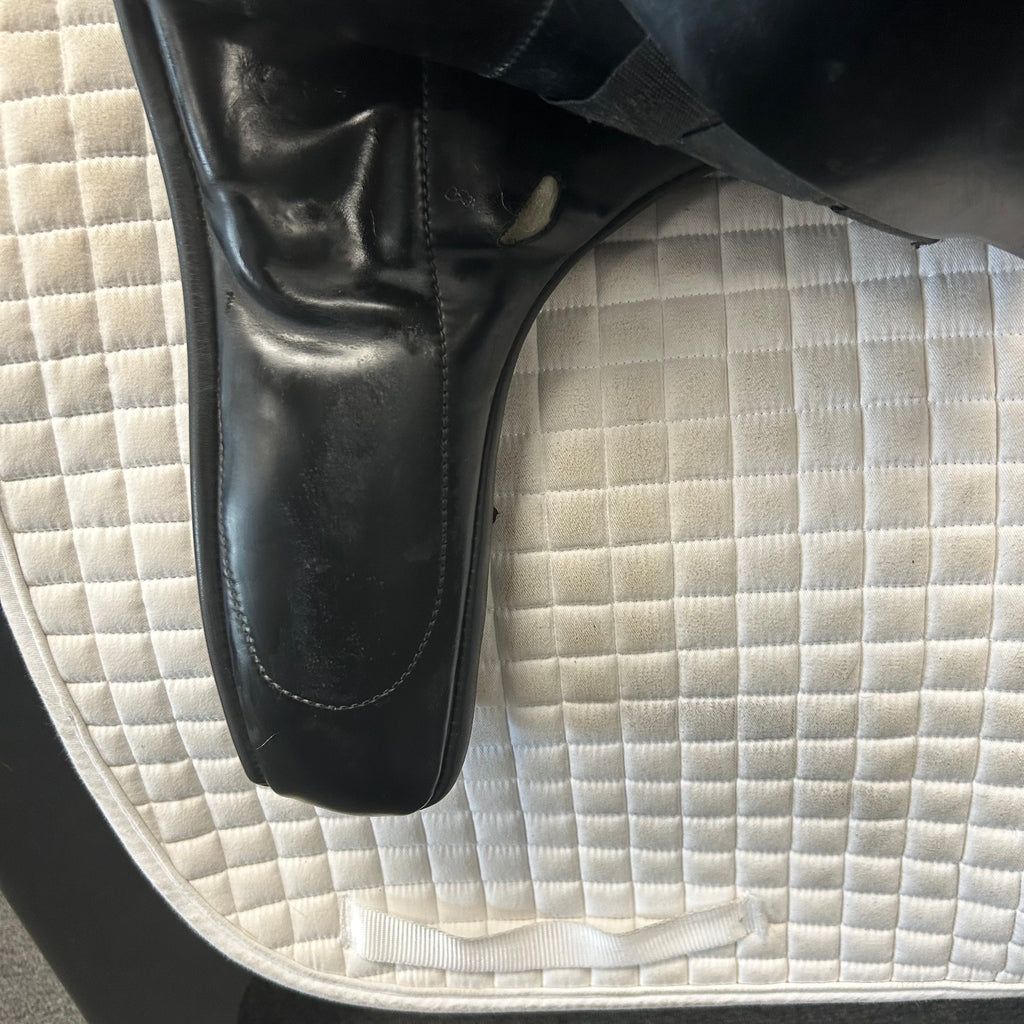 Used Dressage Connection 18" Dressage Saddle