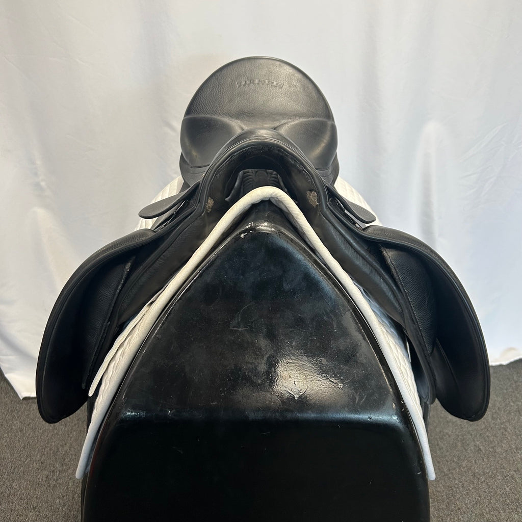 Used Stubben Genesis Special 18"/31cm Dressage Saddle