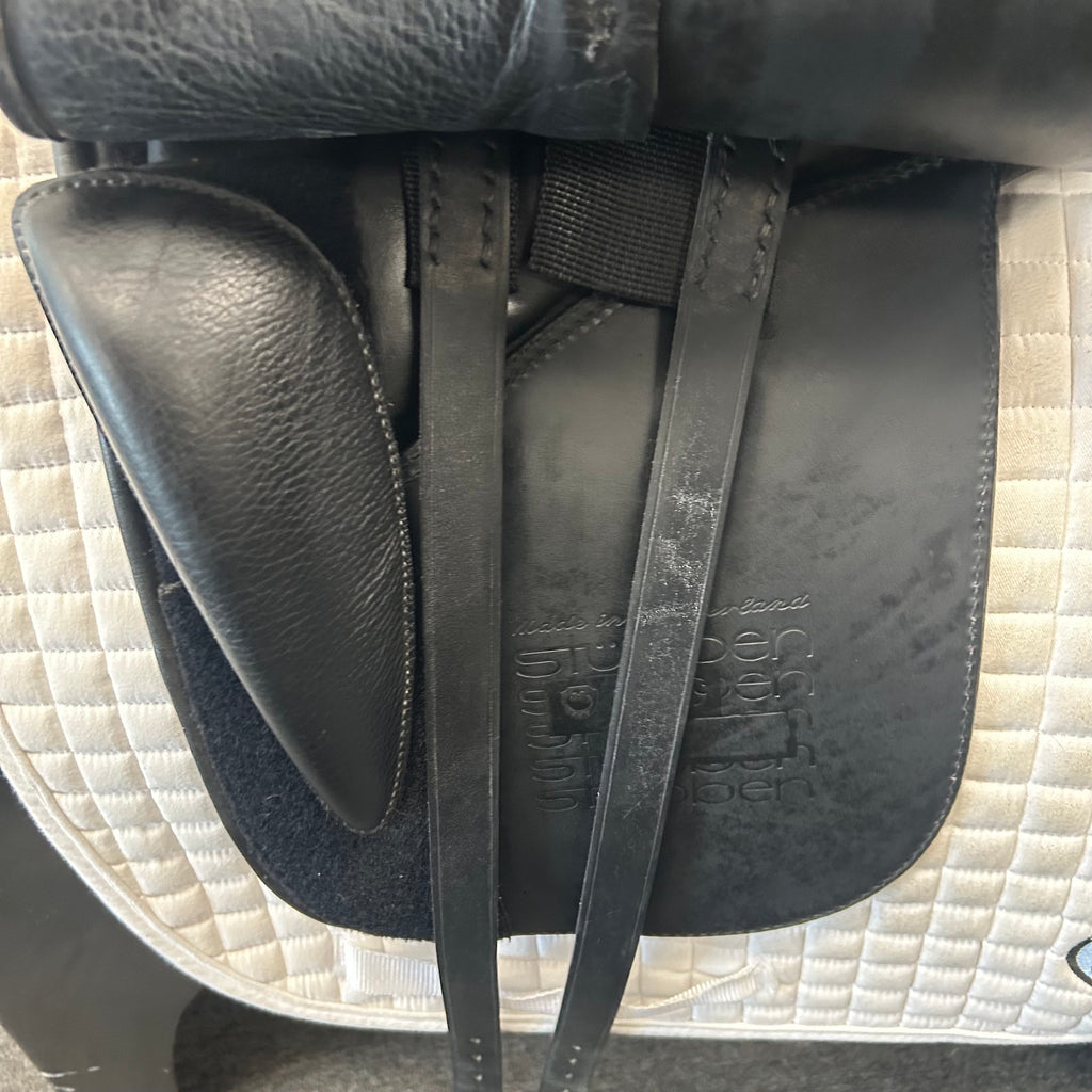 Used Stubben Genesis Special 18"/31cm Dressage Saddle