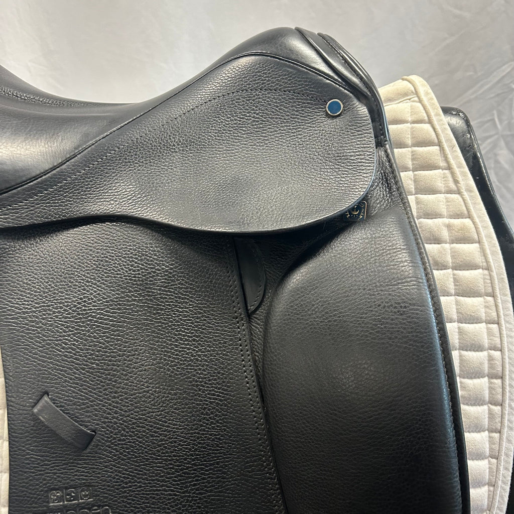 Used Stubben Genesis Special 18"/31cm Dressage Saddle