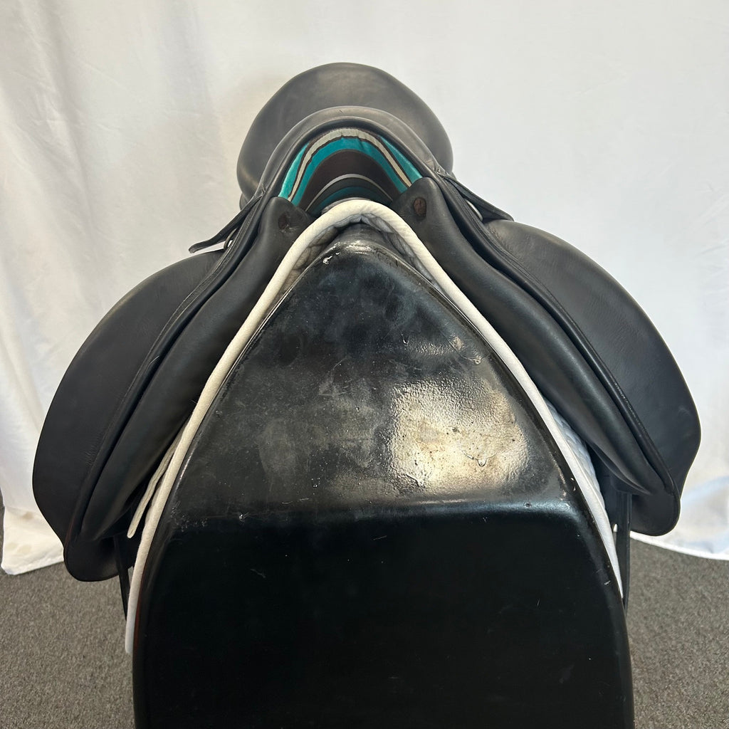Used Voltaire Adelaide 18" Monoflap Dressage Saddle