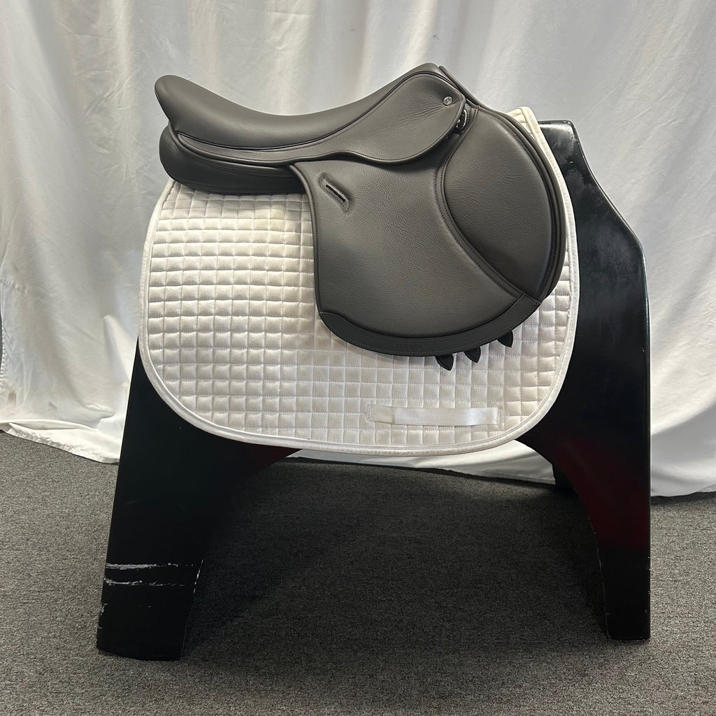 Demo Envy Pulse 18" Jump Saddle