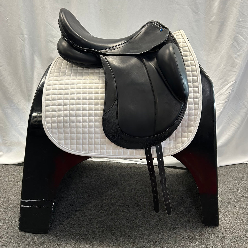 Used Stubben Centurion II 17.5" Dressage Saddle