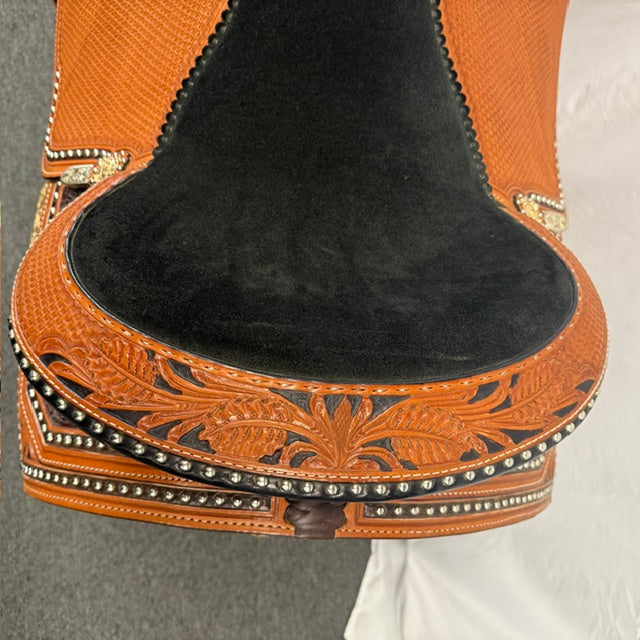 Used Billy Royal Elite Floral Tooled Western 17" Show Saddle