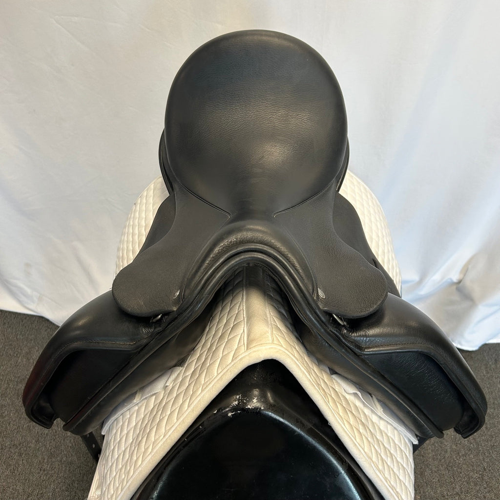 Used Custom Steffen's Advantage M5 18" Dressage Saddle