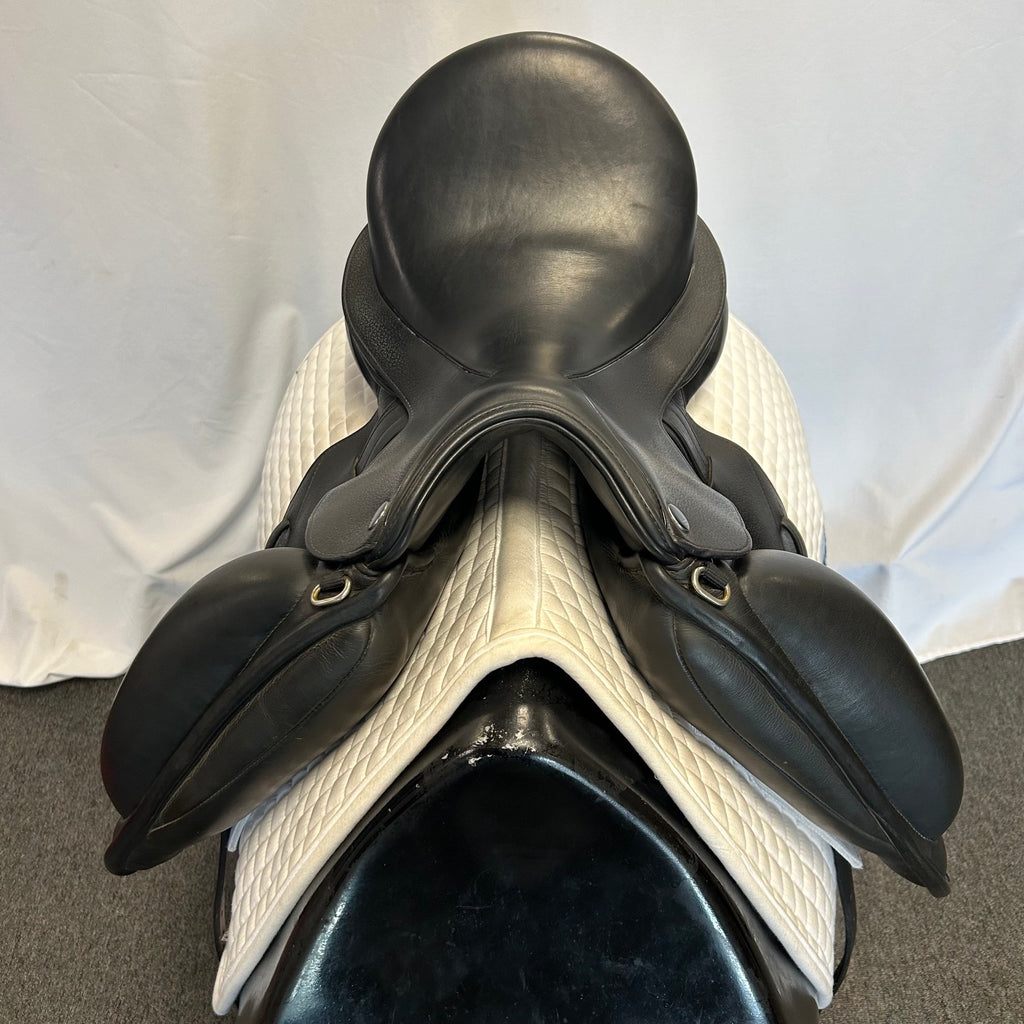 Used Veritas Eximo 18" Dressage Saddle