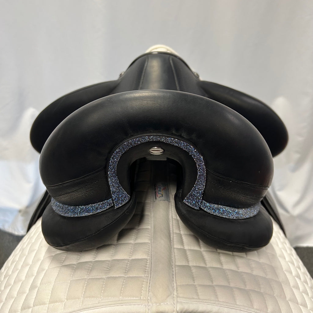 Used Devoucoux Makila Harmonie S 16.5"- 17" Monoflap Dressage Saddle