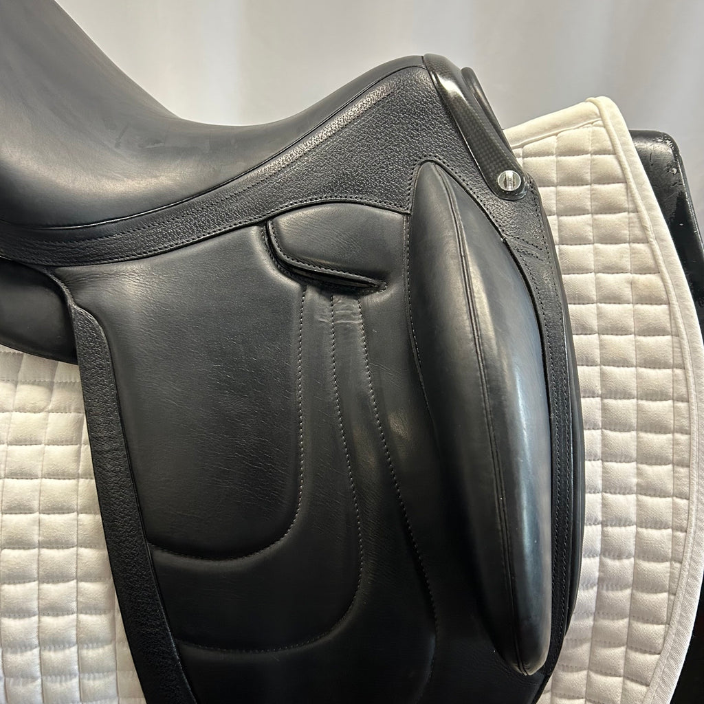 Used Devoucoux Makila Harmonie S 16.5"- 17" Monoflap Dressage Saddle