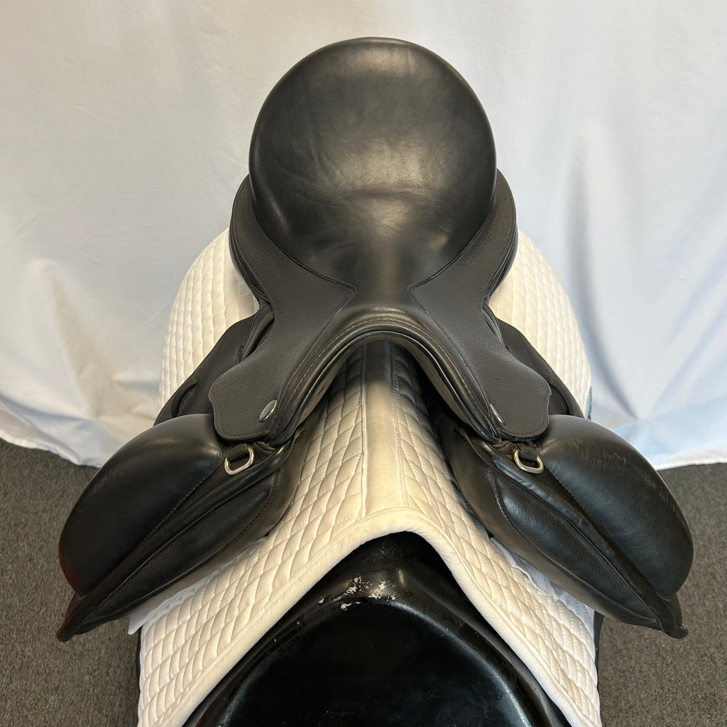 Used Veritas Eximo 17" Dressage Saddle