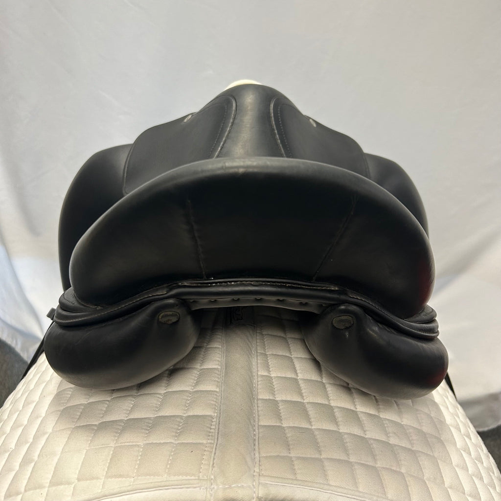 Used L'Apogee 17" DL Dressage Saddle