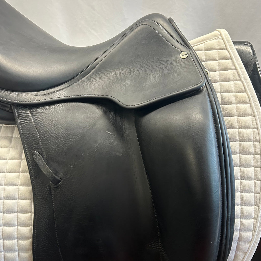 Used L'Apogee 17" DL Dressage Saddle