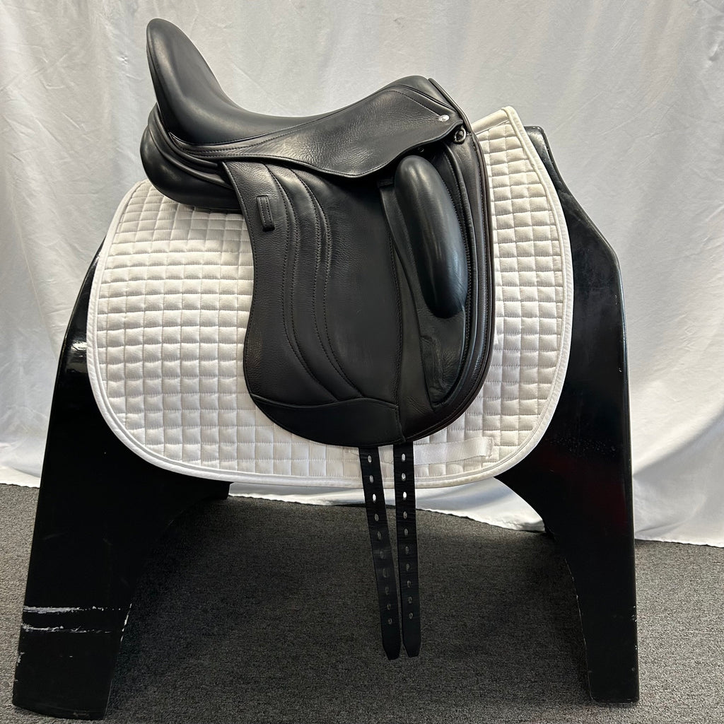 Used Schleese Let's Dance 17.5" Dressage Saddle