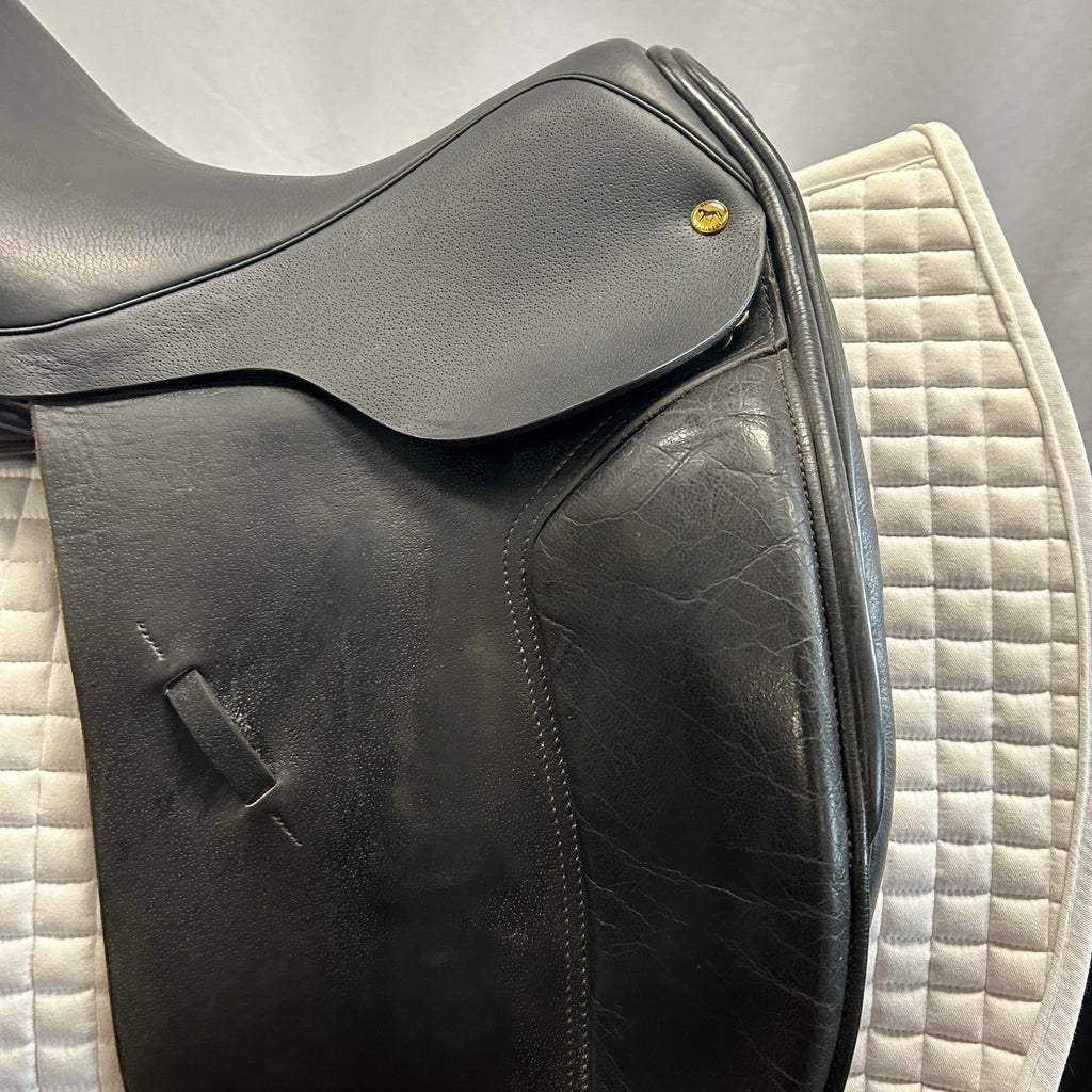 Used Black Country Eloquence 17.5" Dressage Saddle