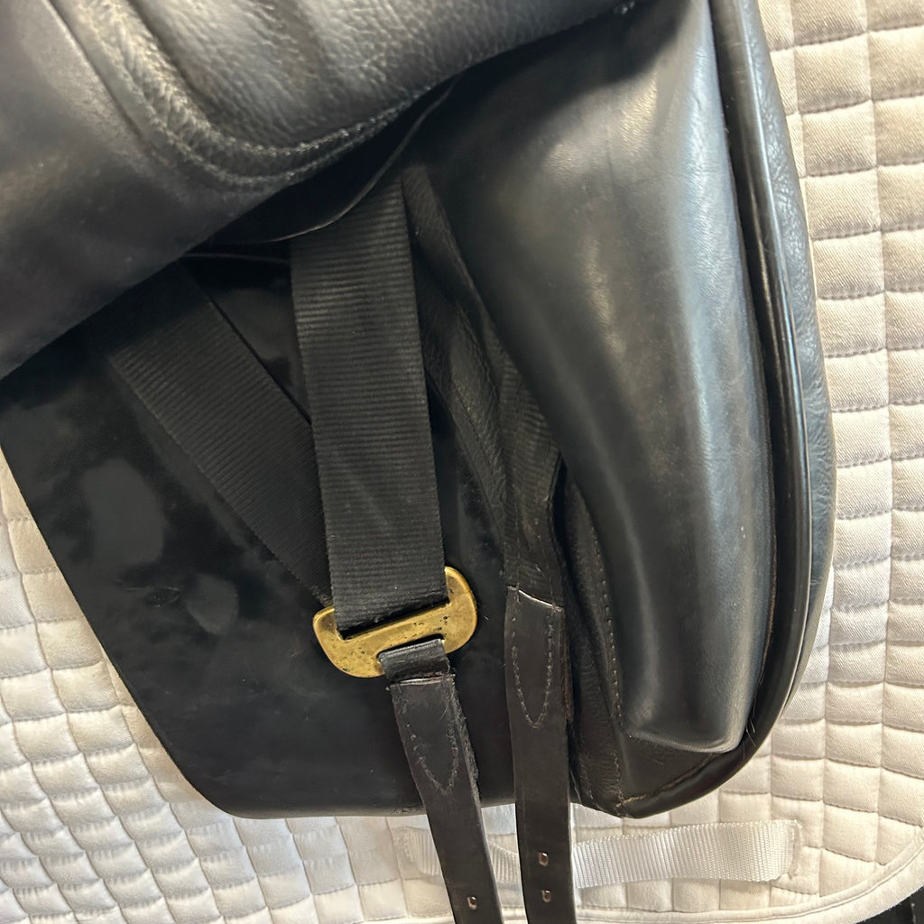 Used Black Country Eloquence 17.5" Dressage Saddle