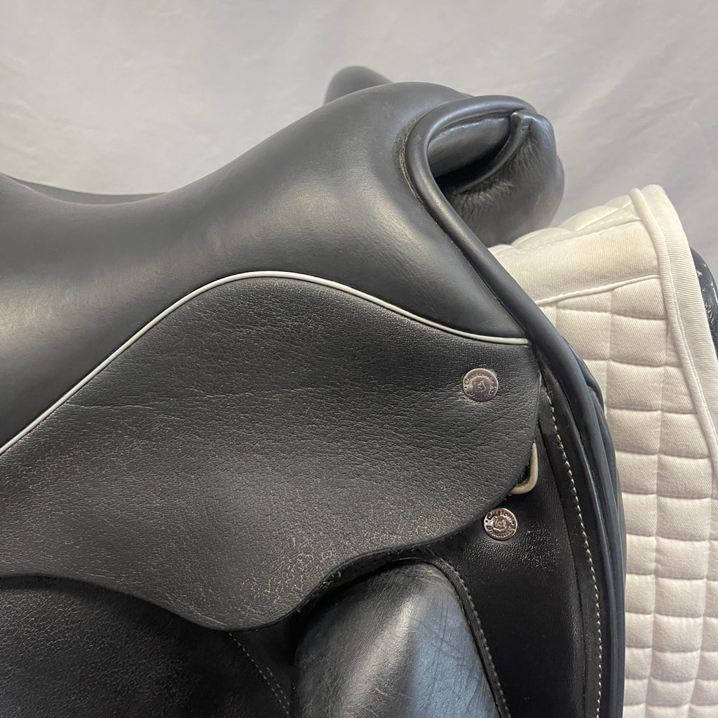 Used Custom Wolfgang Solo MKII 18" Dressage Saddle