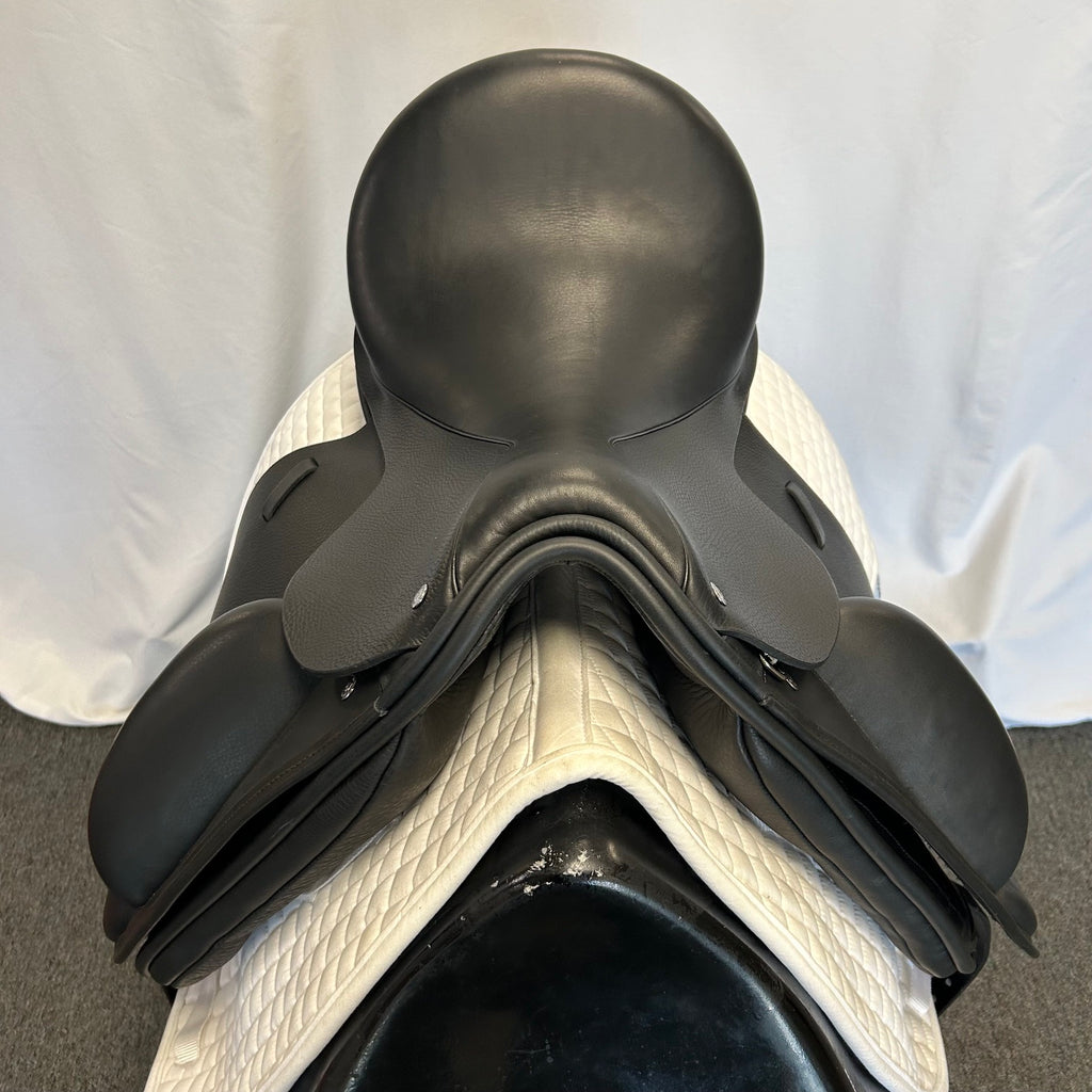 Demo Custom Wolfgang Solo Signature 17.5" Dressage Saddle
