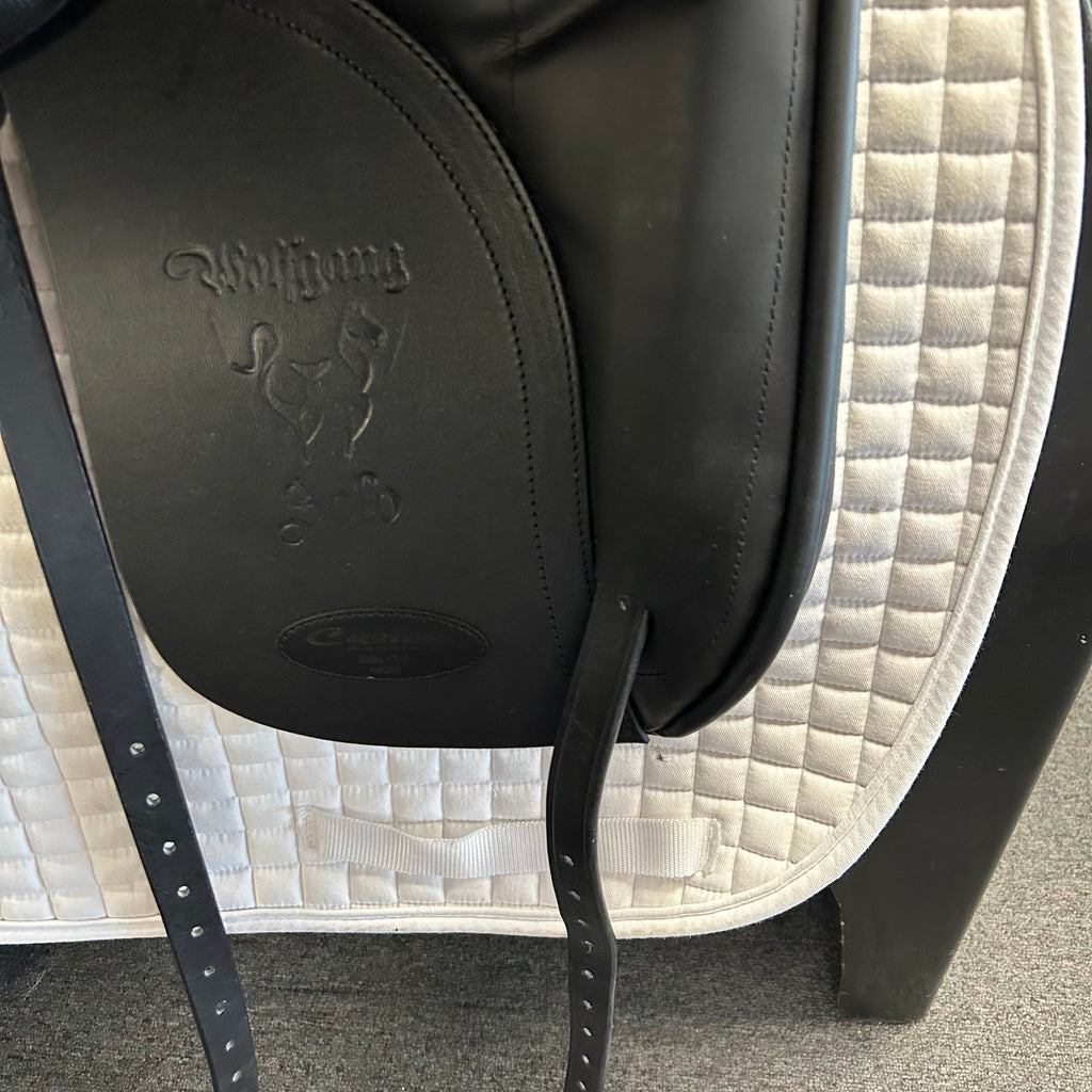 Demo Custom Wolfgang Solo Signature 17.5" Dressage Saddle