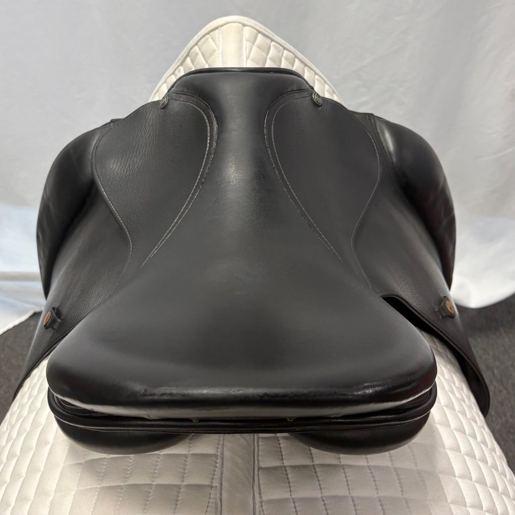 Used Tad Coffin Close Contact 18" Dressage Saddle