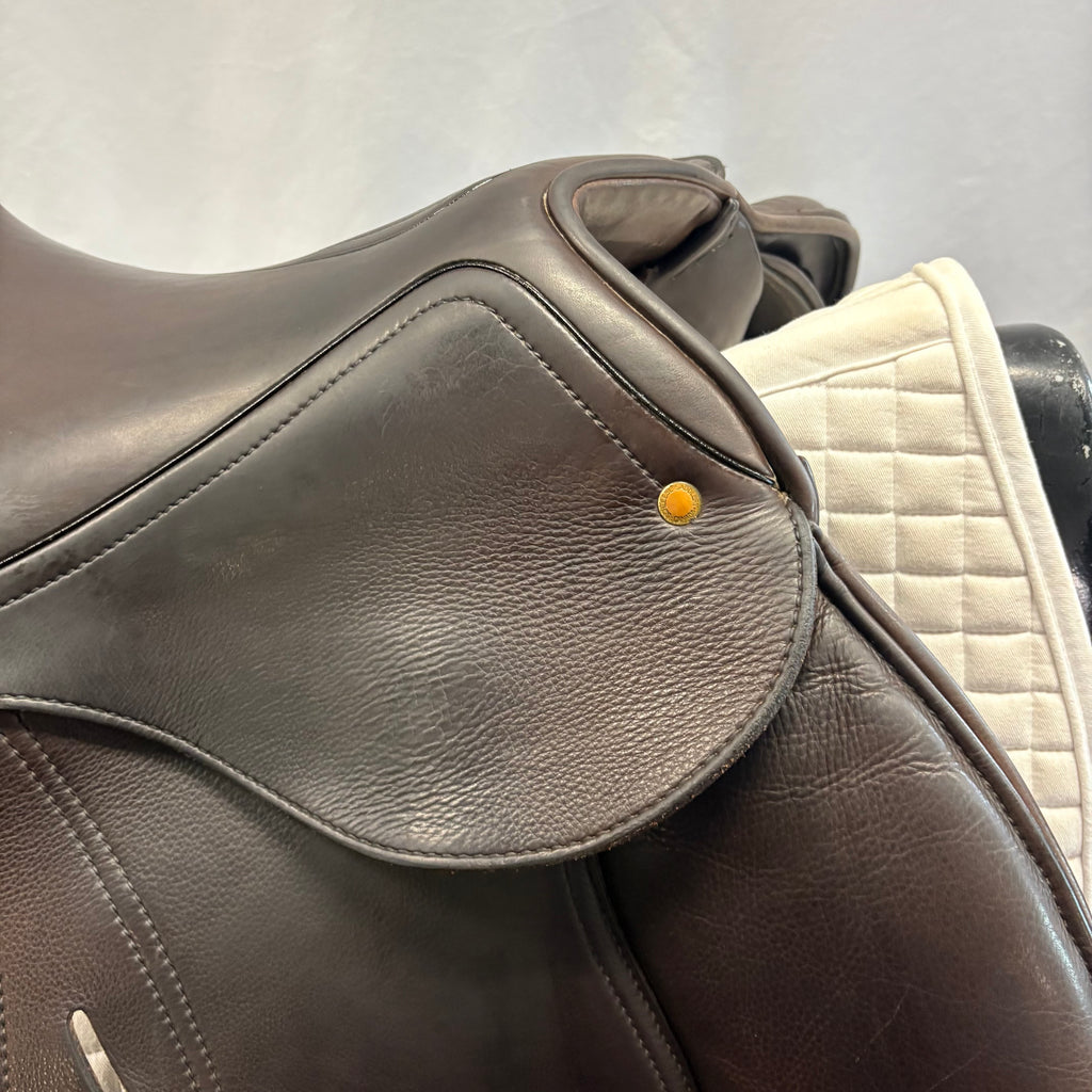 HOLD: Used Schleese Eagle 17.5" Jump Saddle