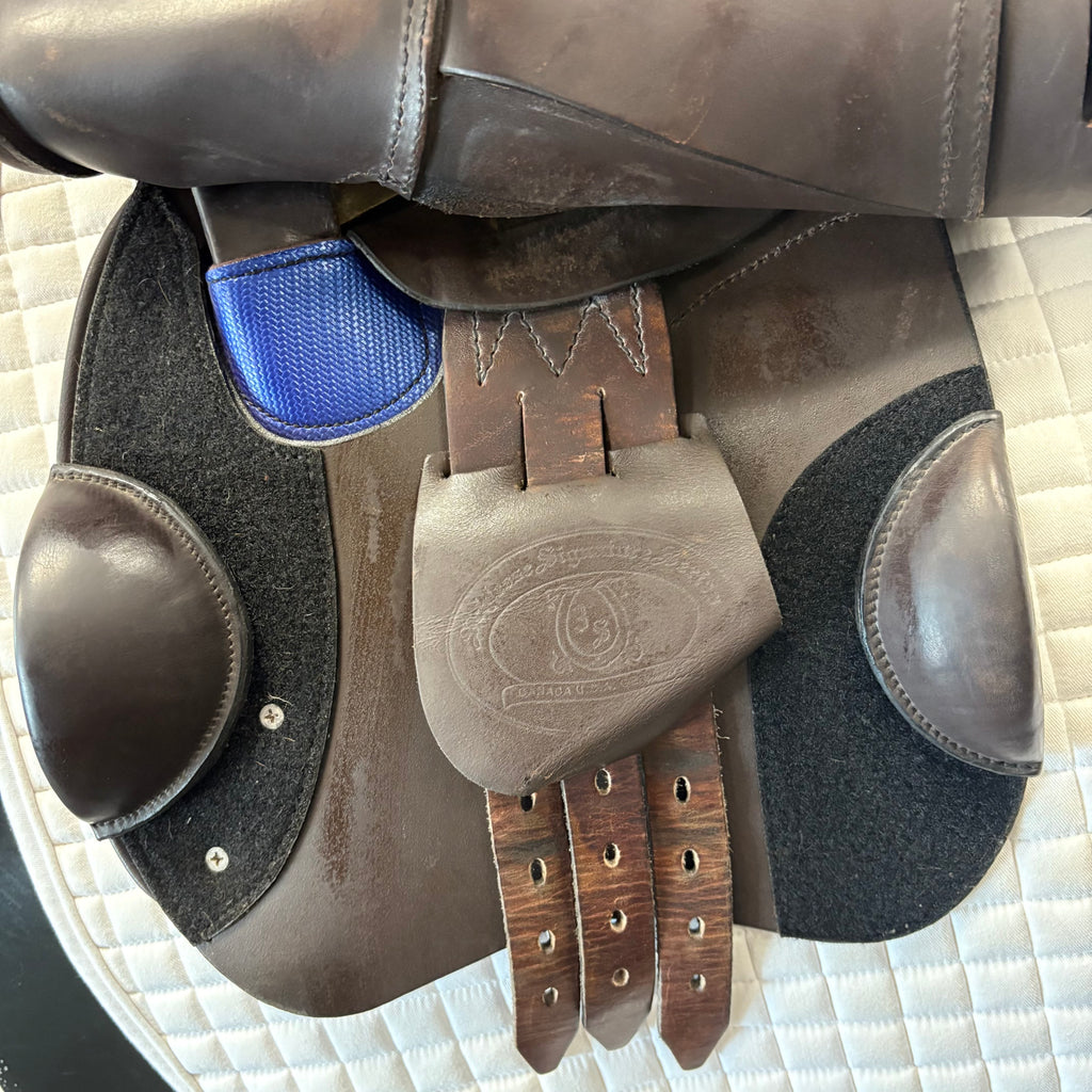 HOLD: Used Schleese Eagle 17.5" Jump Saddle
