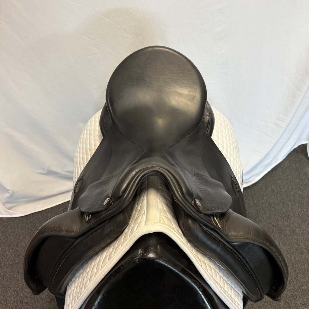 Used Albion Platinum Genesis 17.5" Dressage Saddle