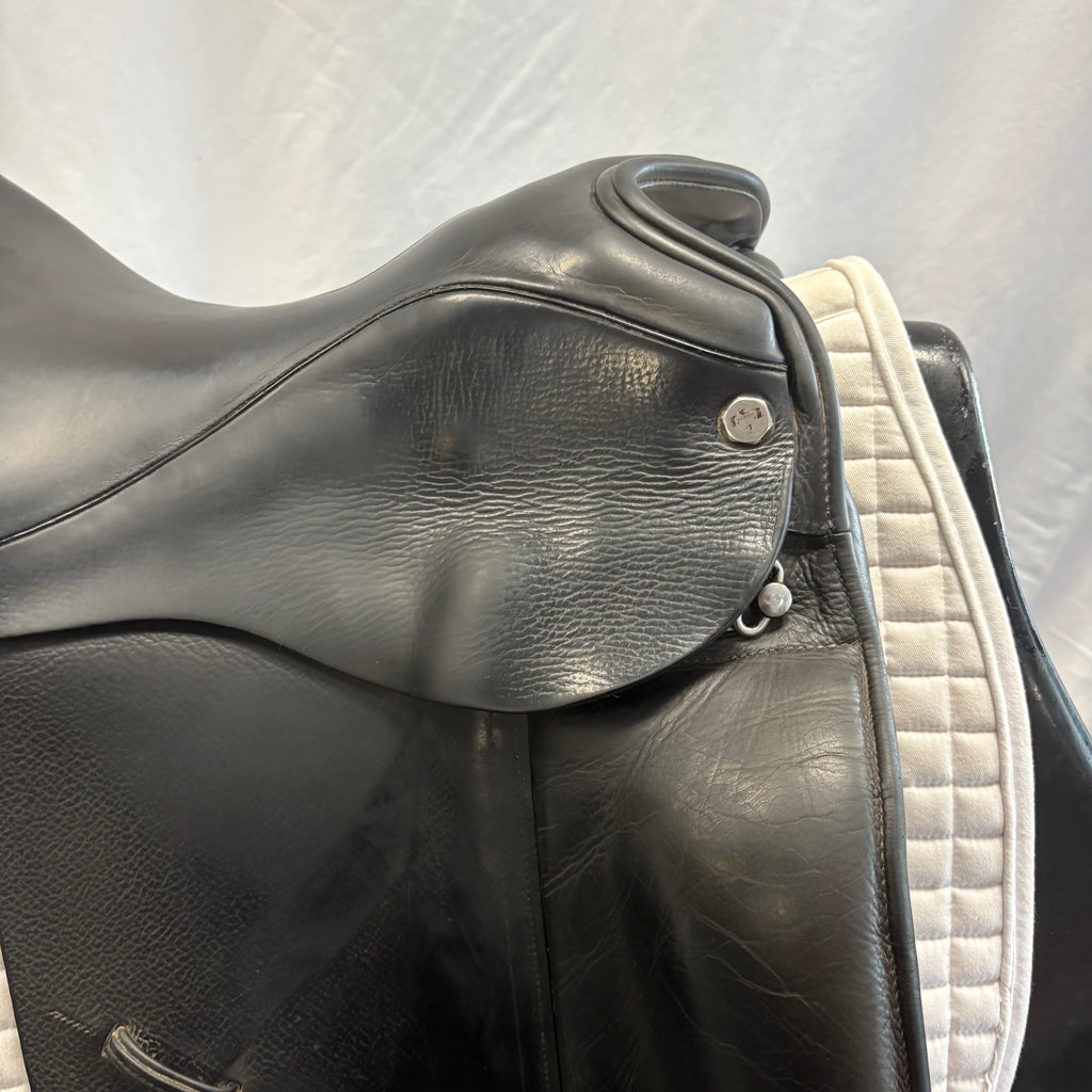 Used Albion Platinum Genesis 17.5" Dressage Saddle
