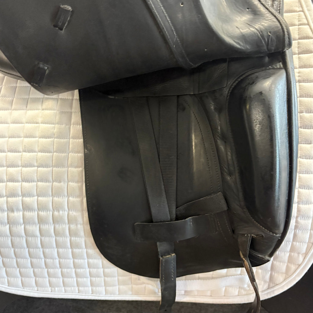 Used Albion Platinum Genesis 17.5" Dressage Saddle