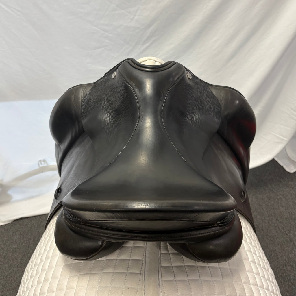 Used Albion Platinum Genesis 17.5" Dressage Saddle