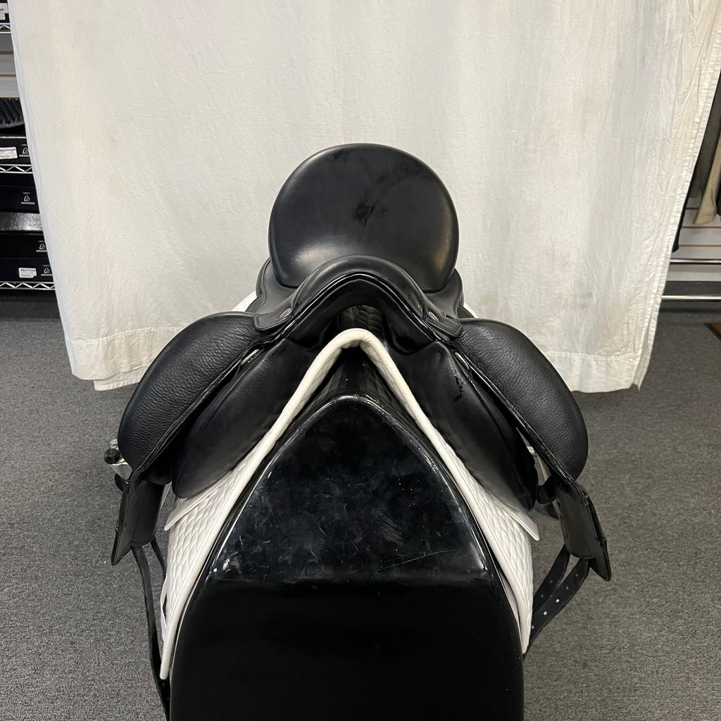 Used Tota Freedom Pro 18" Dressage Saddle
