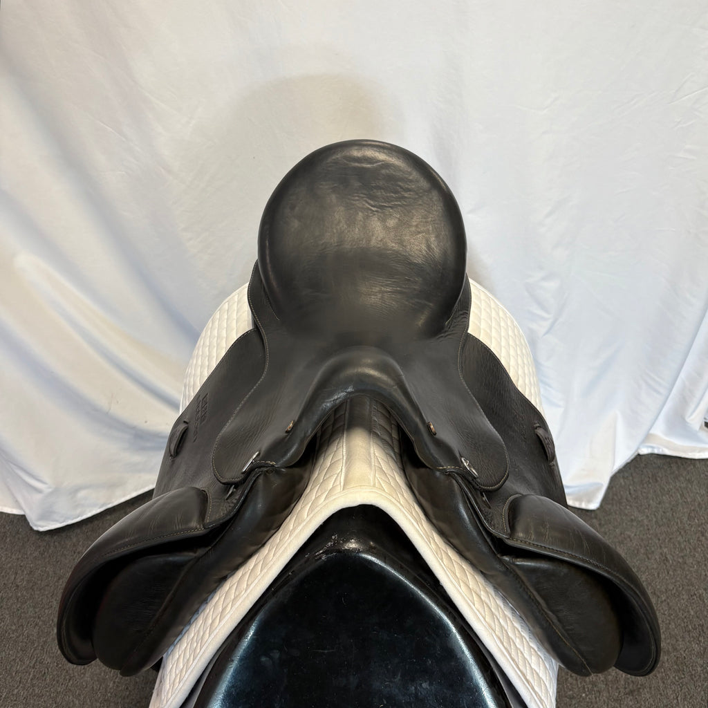 Used Stubben Virginia 17.5"/28cm Dressage Saddle