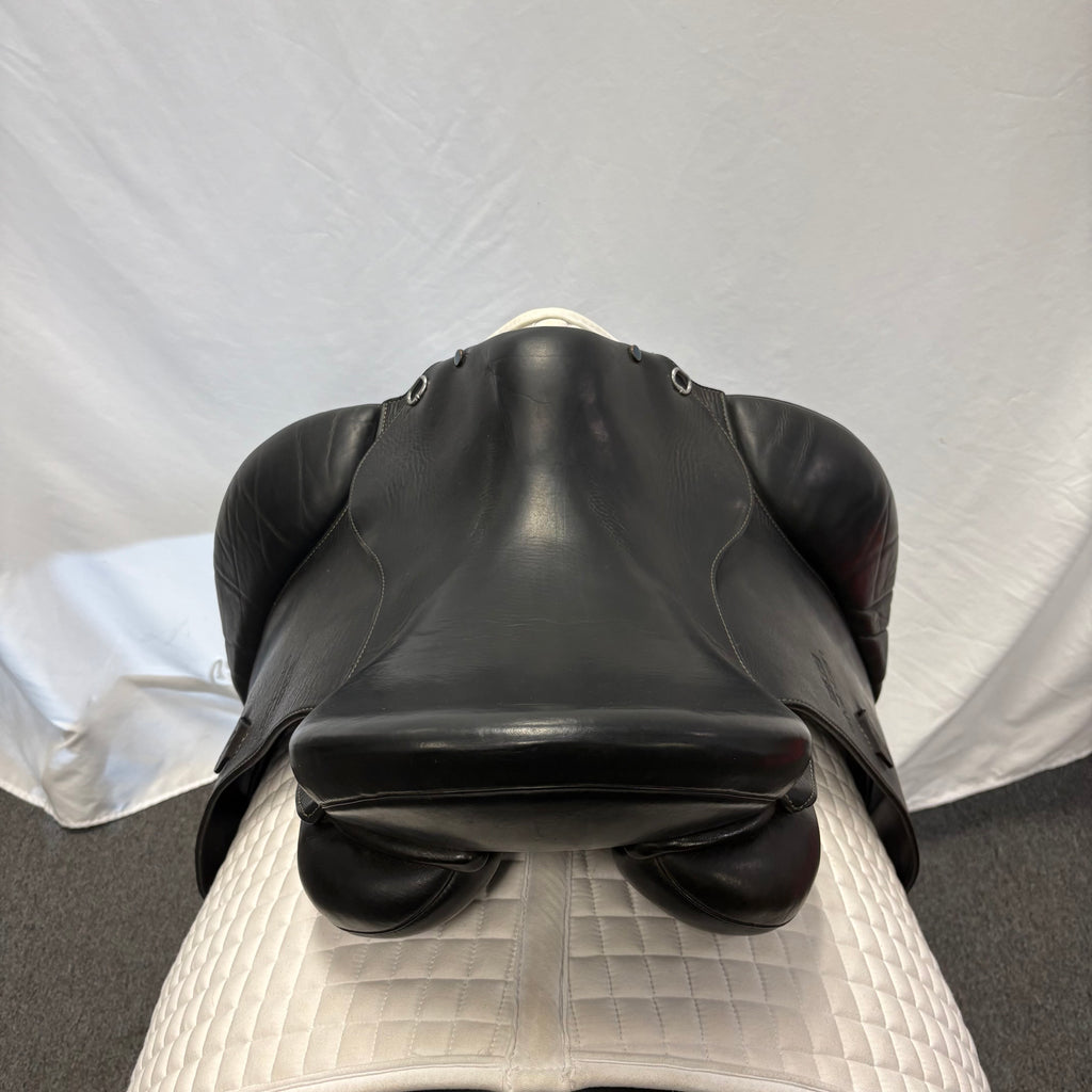 Used Stubben Virginia 17.5"/28cm Dressage Saddle