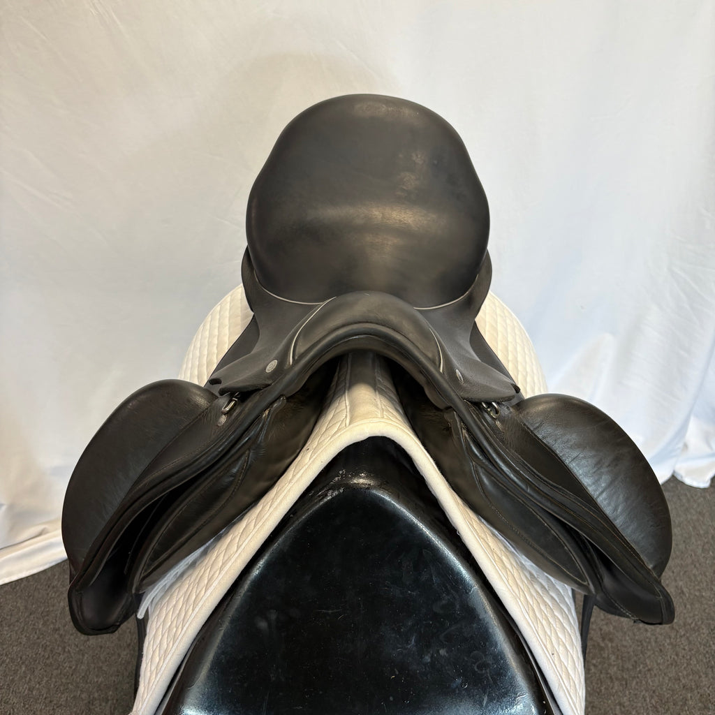 Used Custom Wolfgang Solo MKII 17.5" Dressage Saddle