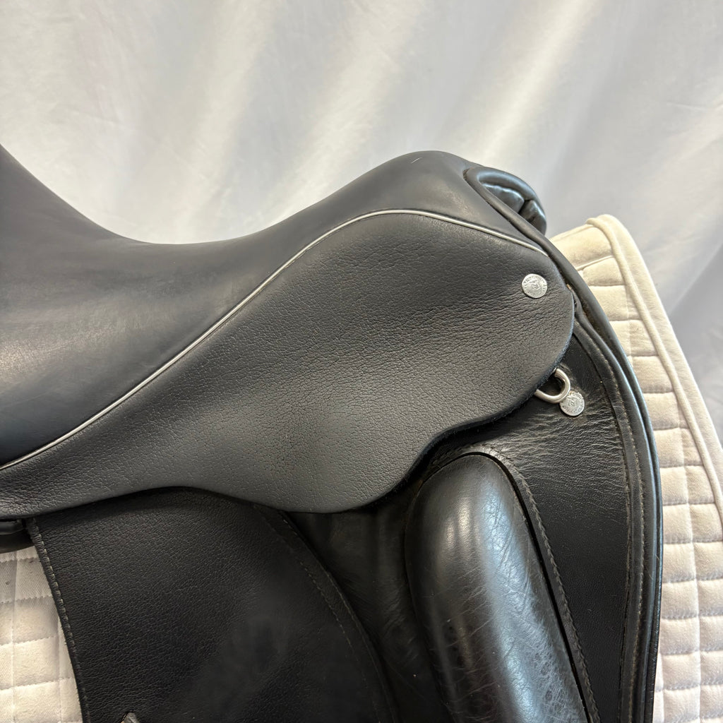 Used Custom Wolfgang Solo MKII 17.5" Dressage Saddle