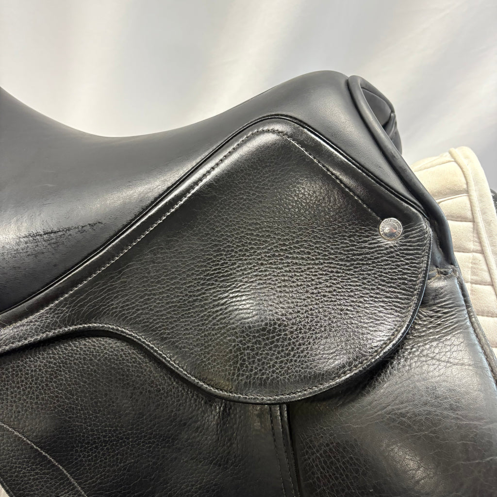 Used Schleese ProLight 16.5" Dressage Saddle