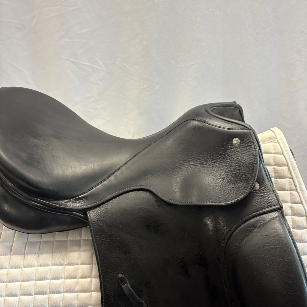 Used Passier Corona II 17" Dressage Saddle