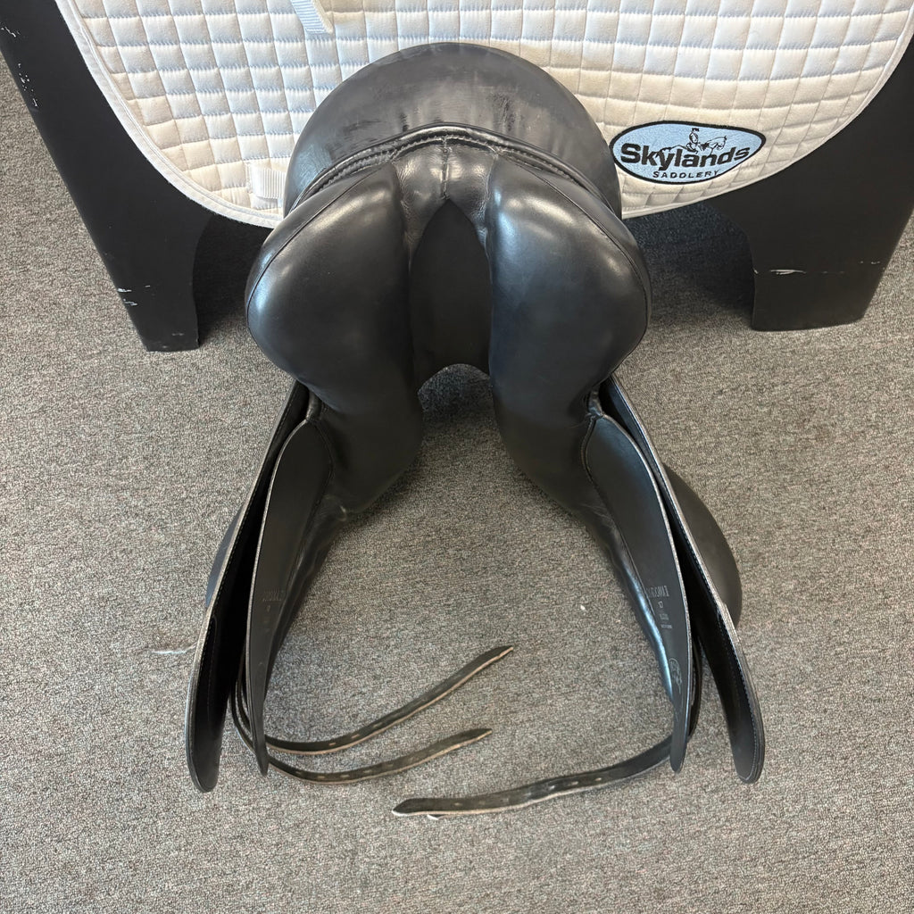 Used Passier Corona II 17" Dressage Saddle