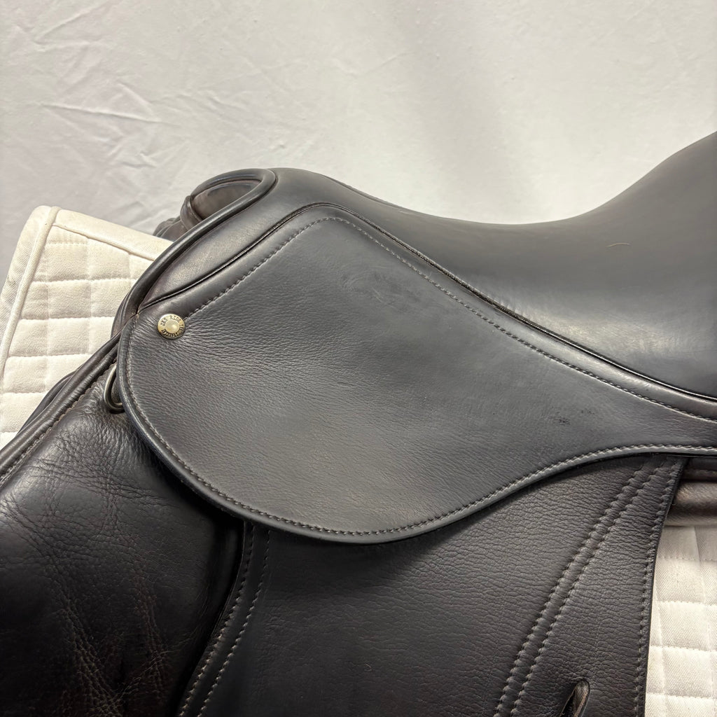 Used Schleese Eagle 18" Jump Saddle