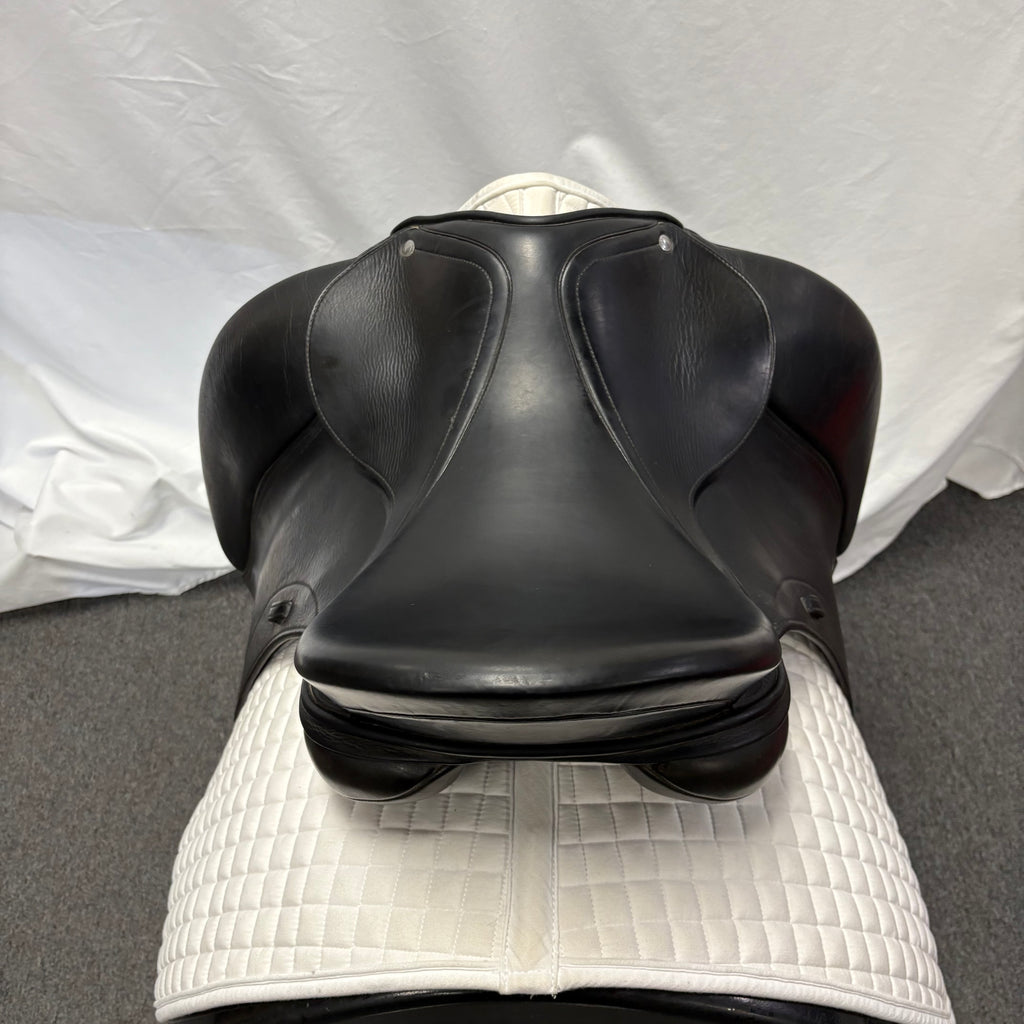 Used Schleese Obrigado 17" Dressage Saddle