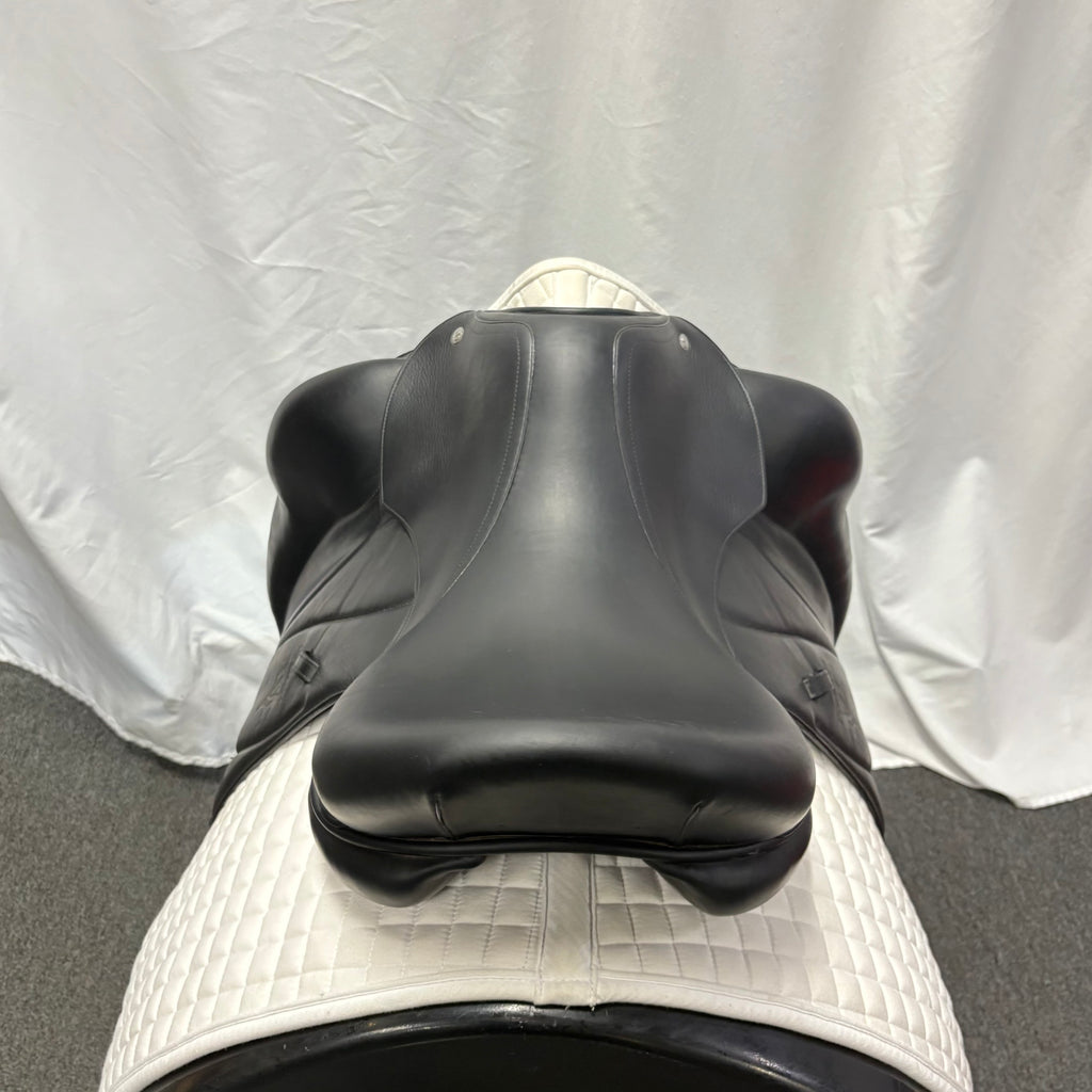 HOLD: Used Voltaire Adelaide 17.5" Monoflap Dressage Saddle