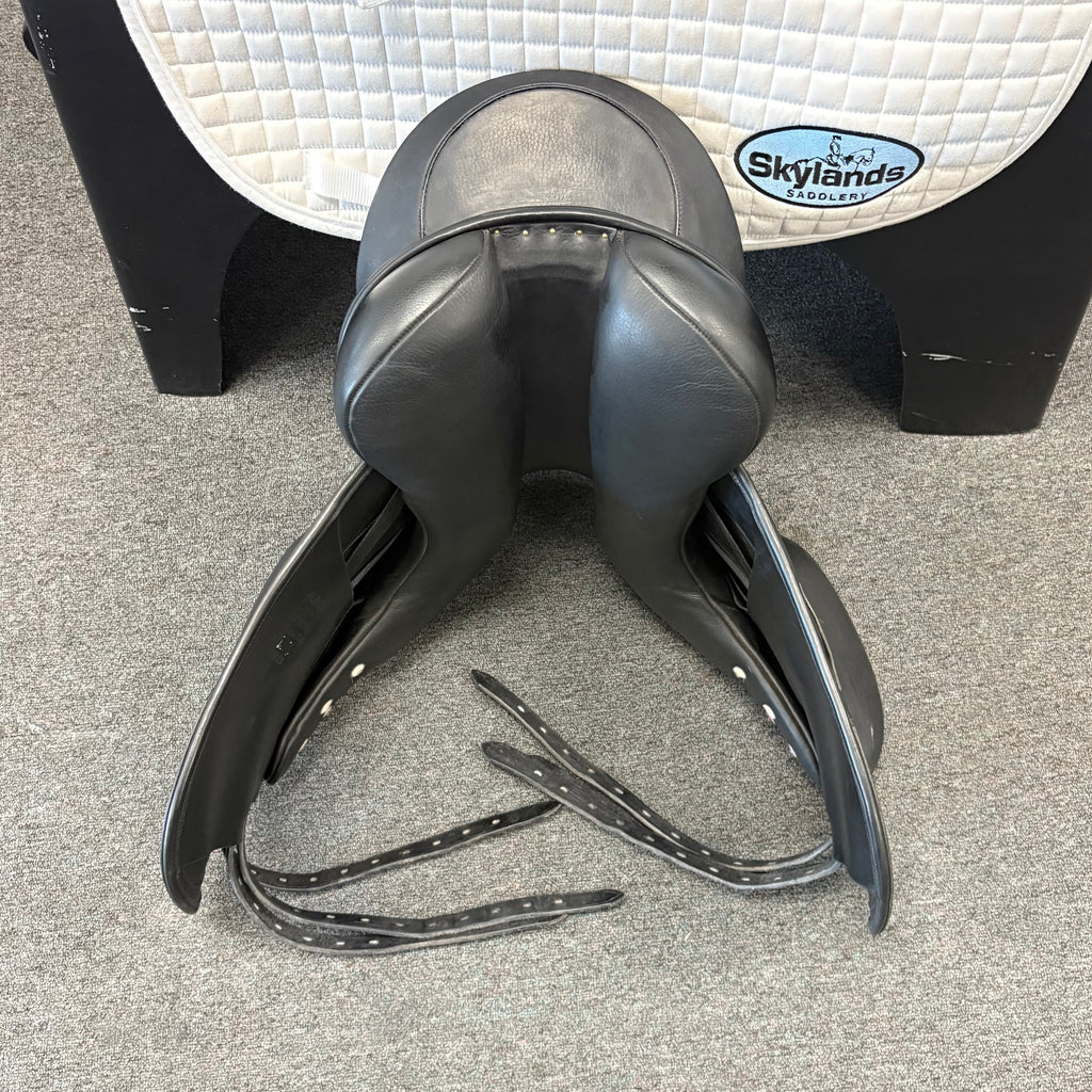 HOLD: Used Albion Fabrento 17.5" Dressage Saddle