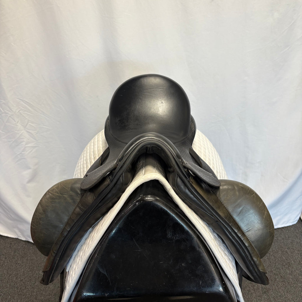 Used County Epiphany 17" Dressage Saddle
