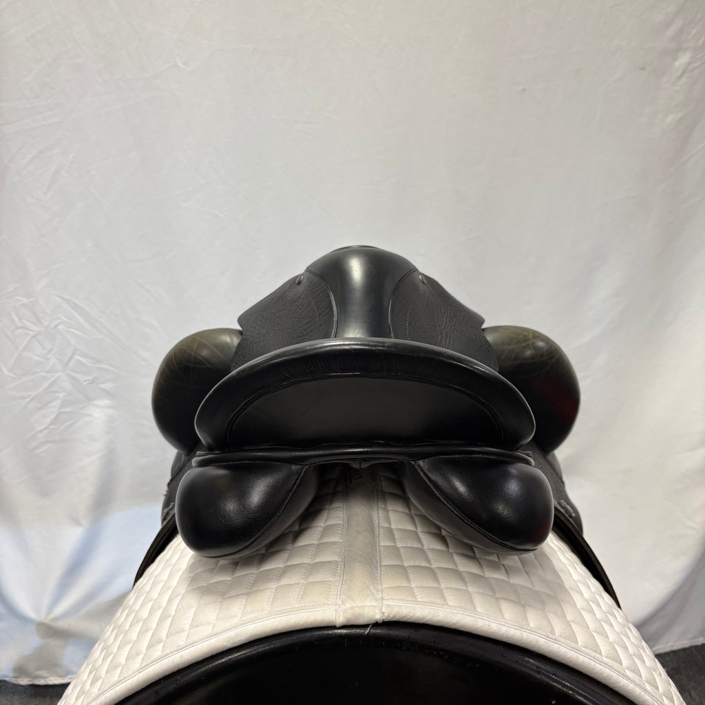 Used County Epiphany 17" Dressage Saddle