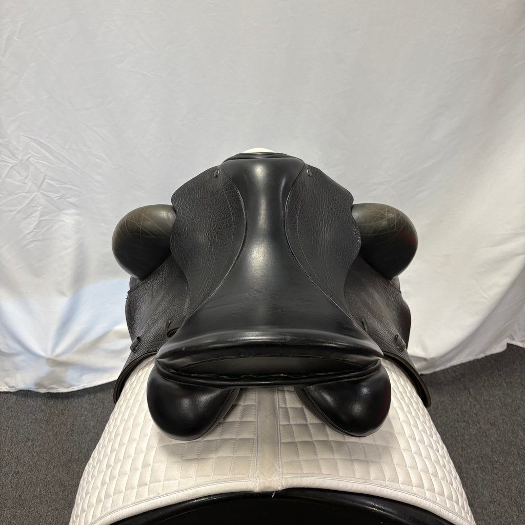 Used County Epiphany 17" Dressage Saddle