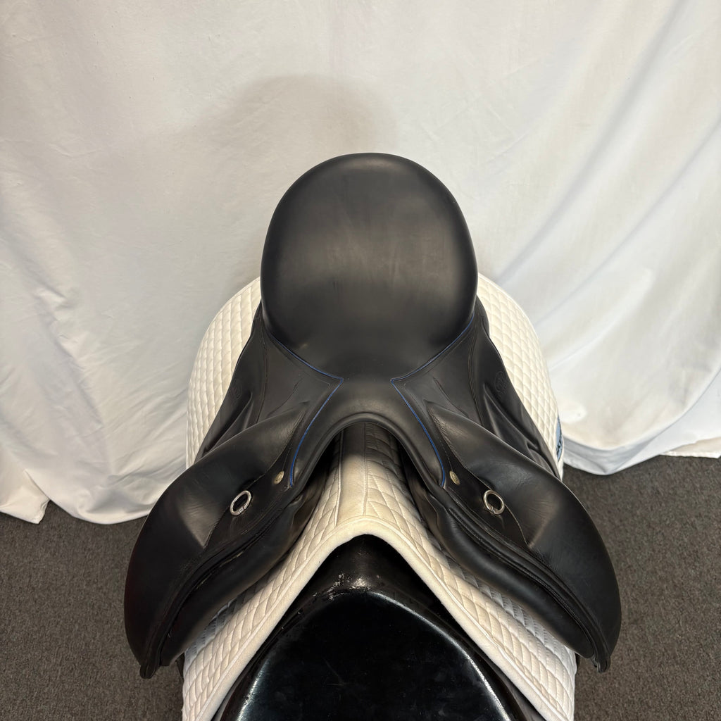 Used Devoucoux Mendia 17.5" Monoflap Dressage Saddle
