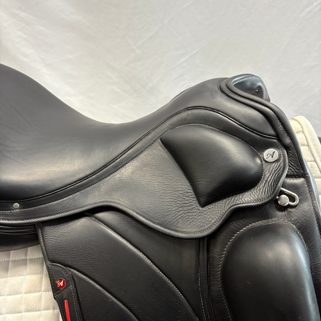 Used Albion Platinum Revelation 17.5" Dressage Saddle