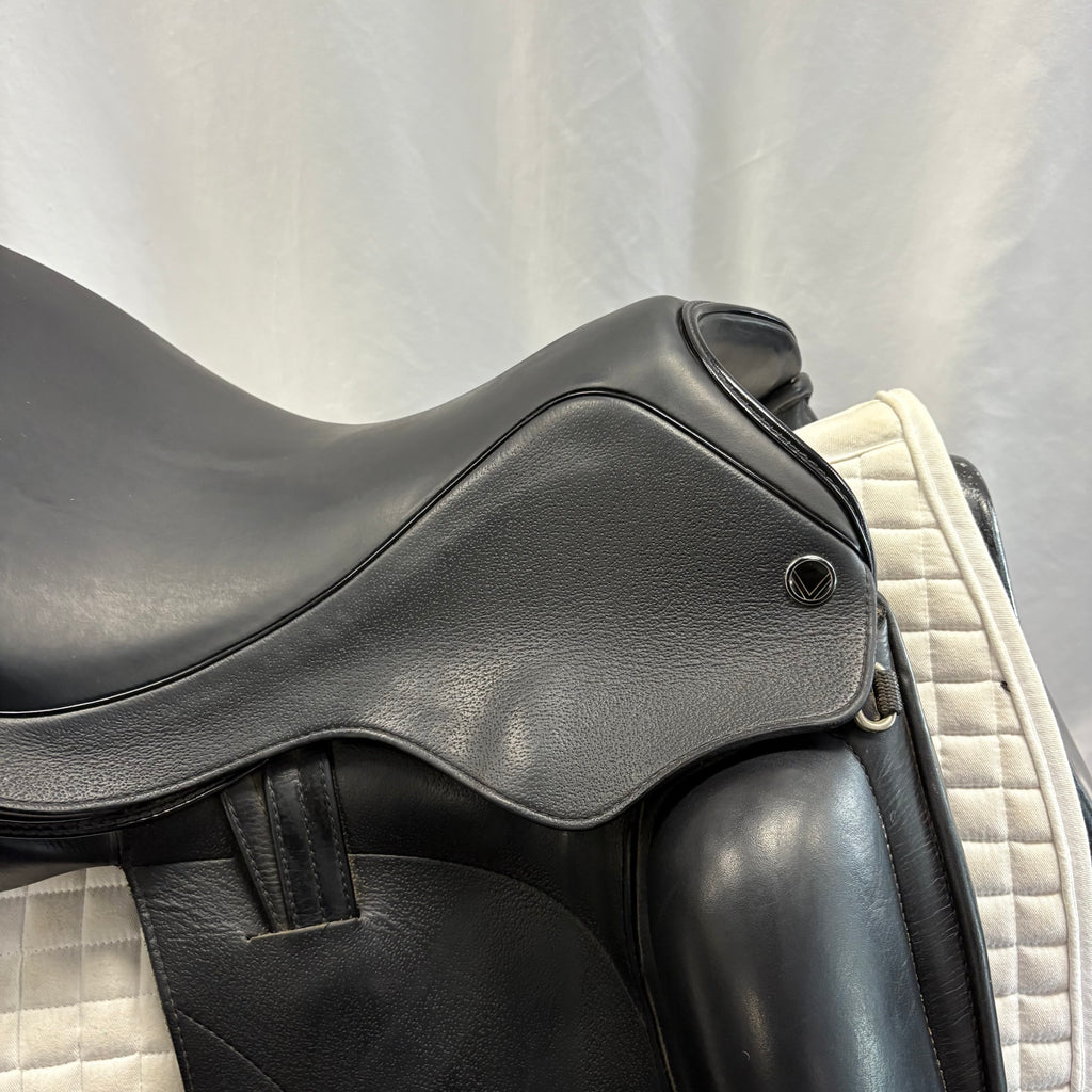 Used Veritas Unitas 17.5"-18" Dressage Saddle