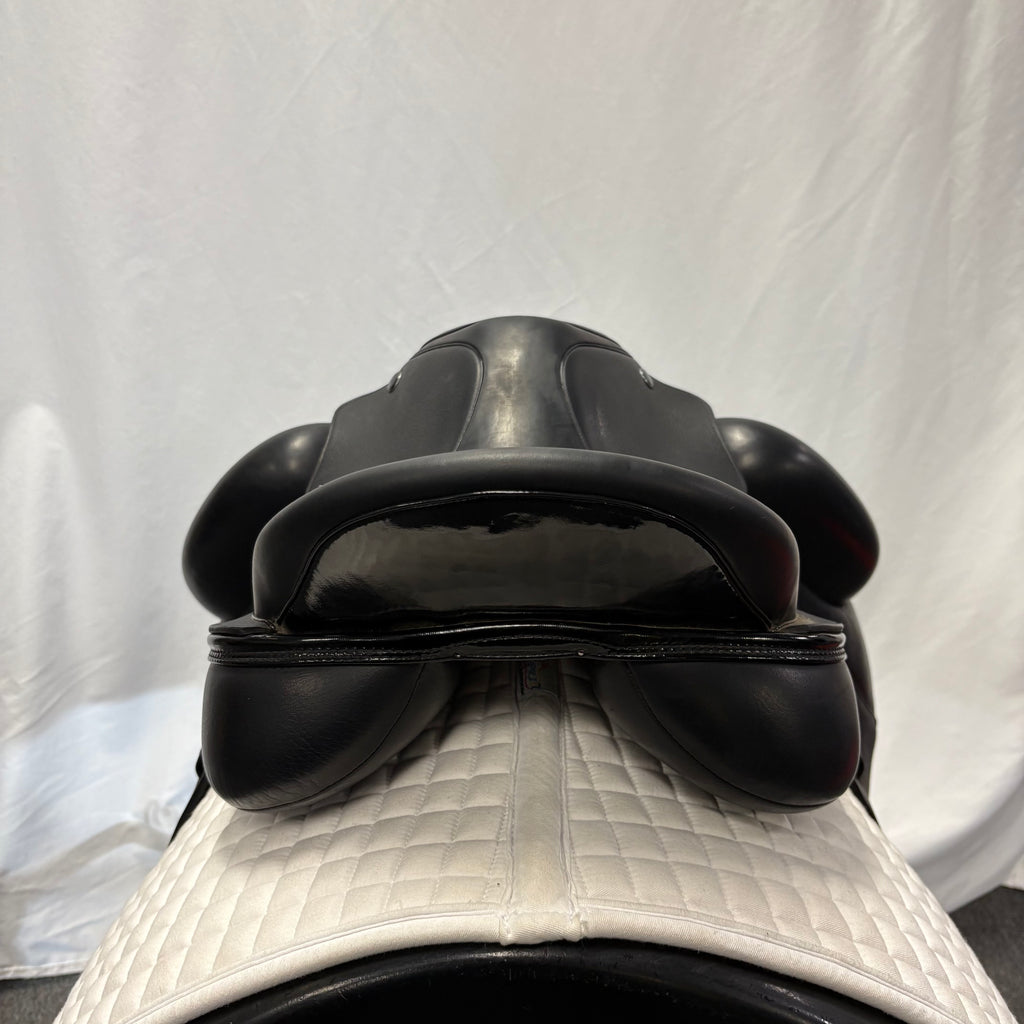Used Veritas Unitas 17.5"-18" Dressage Saddle