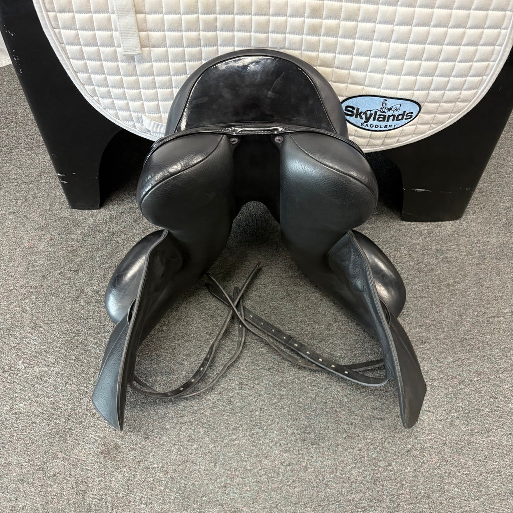 Used Veritas Unitas 17.5"-18" Dressage Saddle